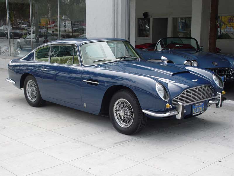 aston-martin-db61.jpg