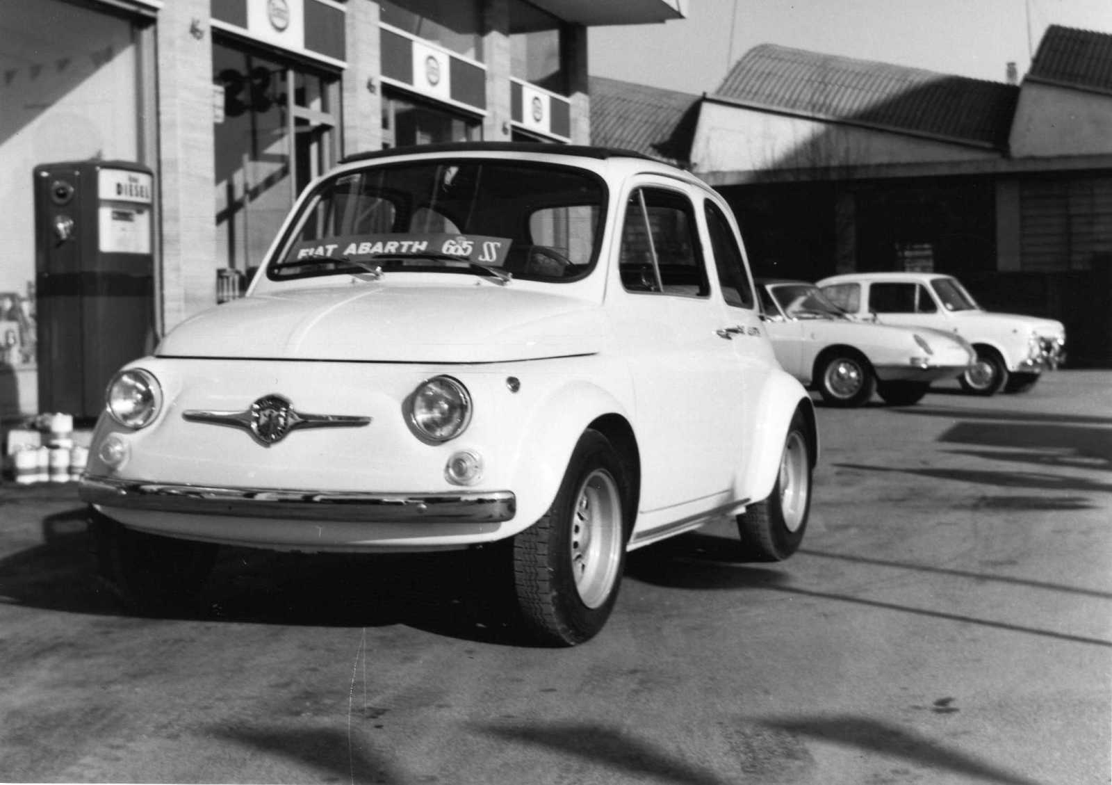 Abarth695SS3.jpg