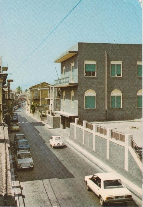MEROCCALUMERA.jpg