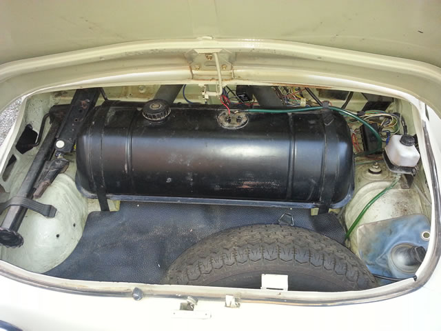 Fiat500_cofano-2.jpg