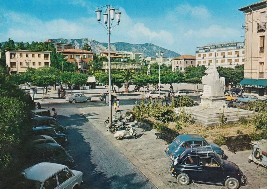 CAIGLESIAS.jpg