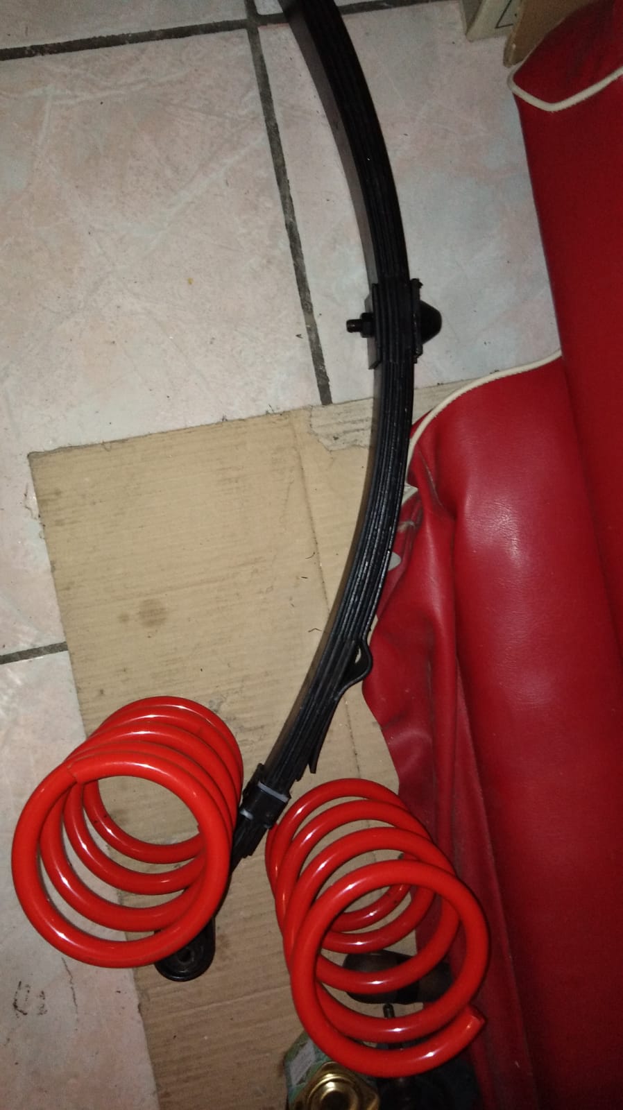 Balestra5fogliocchiorovesciato.jpg