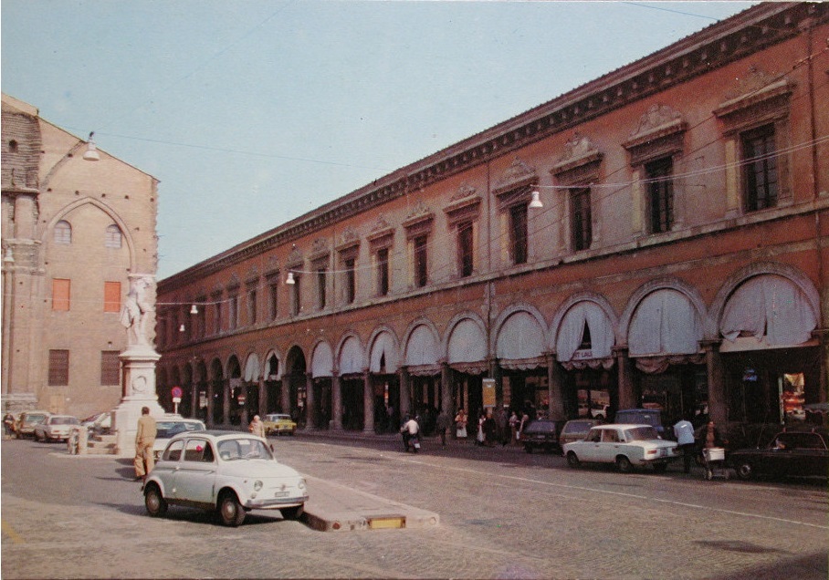 110BObologna2pzzagalvani.jpg