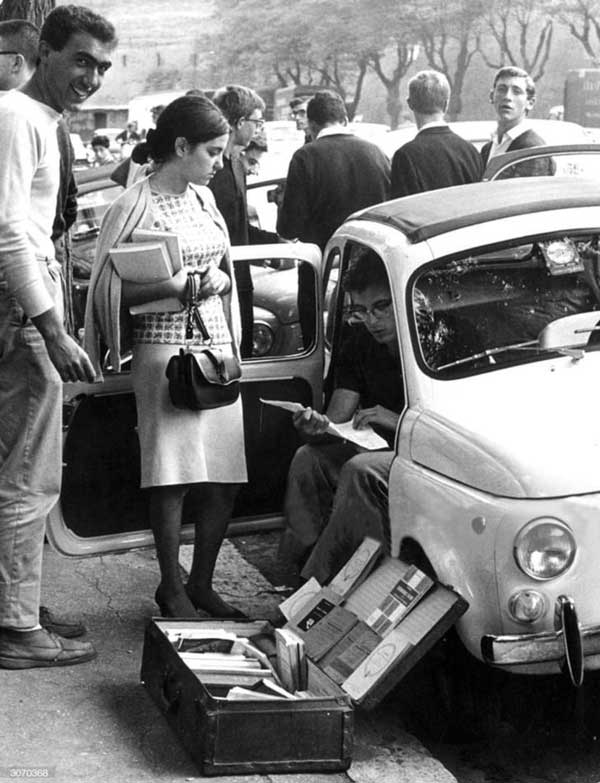 mercato-libri-scolastici-usati-roma-1970.jpg