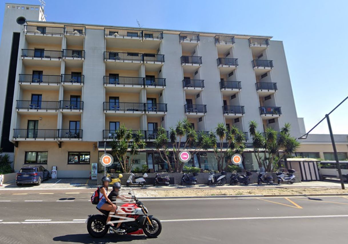 MotelMir.JPG
