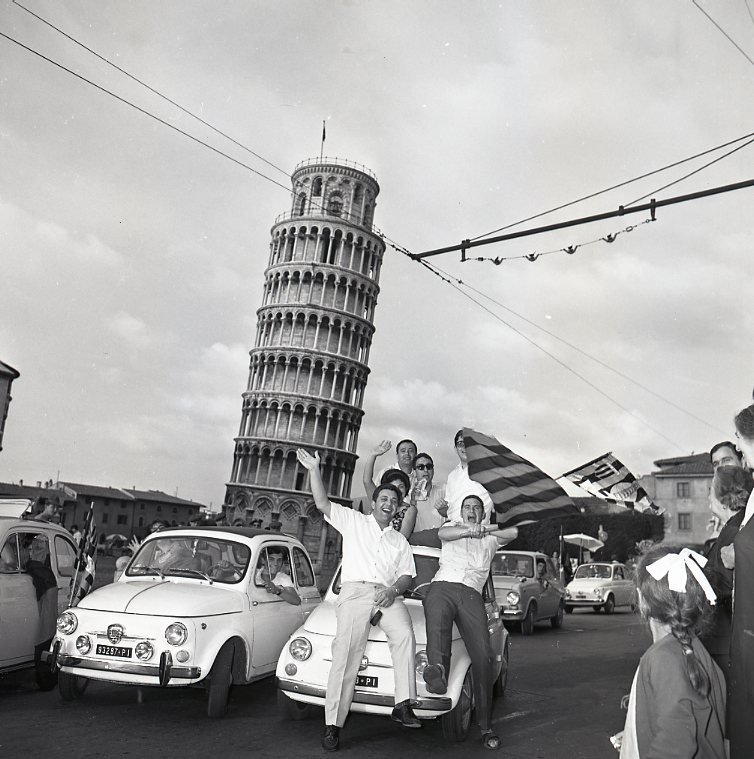 7-102F07992-1-Pisa-calcio-promozione-A-1967-1968.jpg