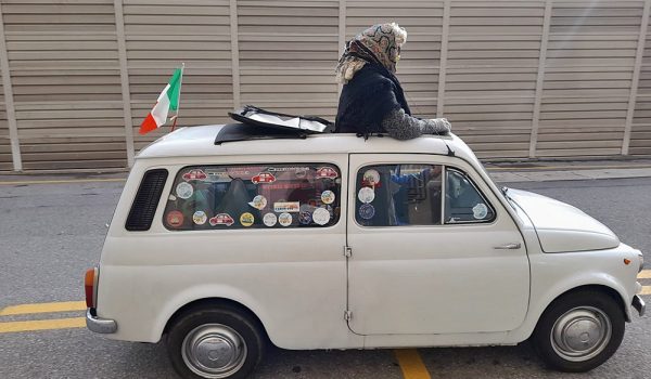 Befana in 500 a Camaiore e Viareggio
