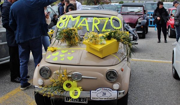 Reggio Calabria, "Donne, rose e mimose in 500" 2026